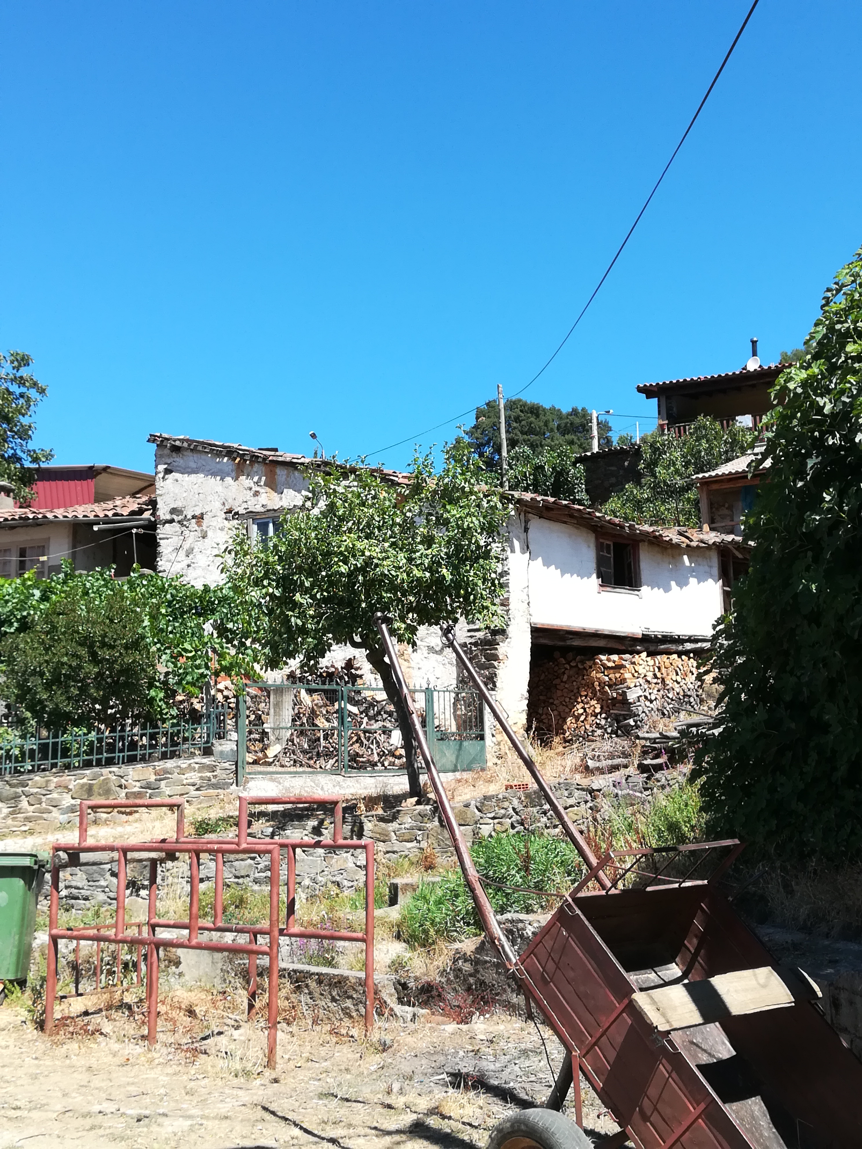 Interior da localidade de Nunes