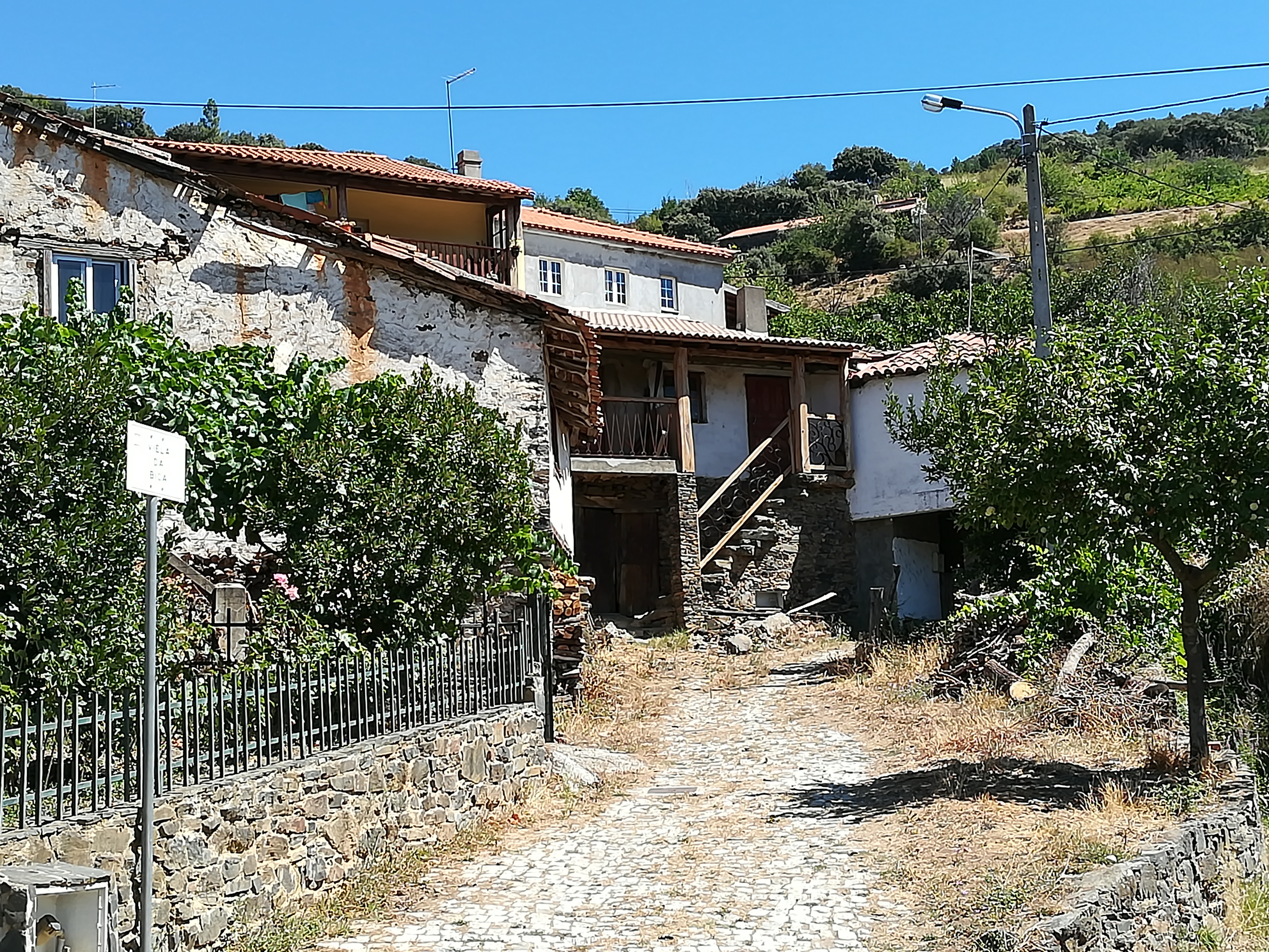 Interior da localidade de Nunes