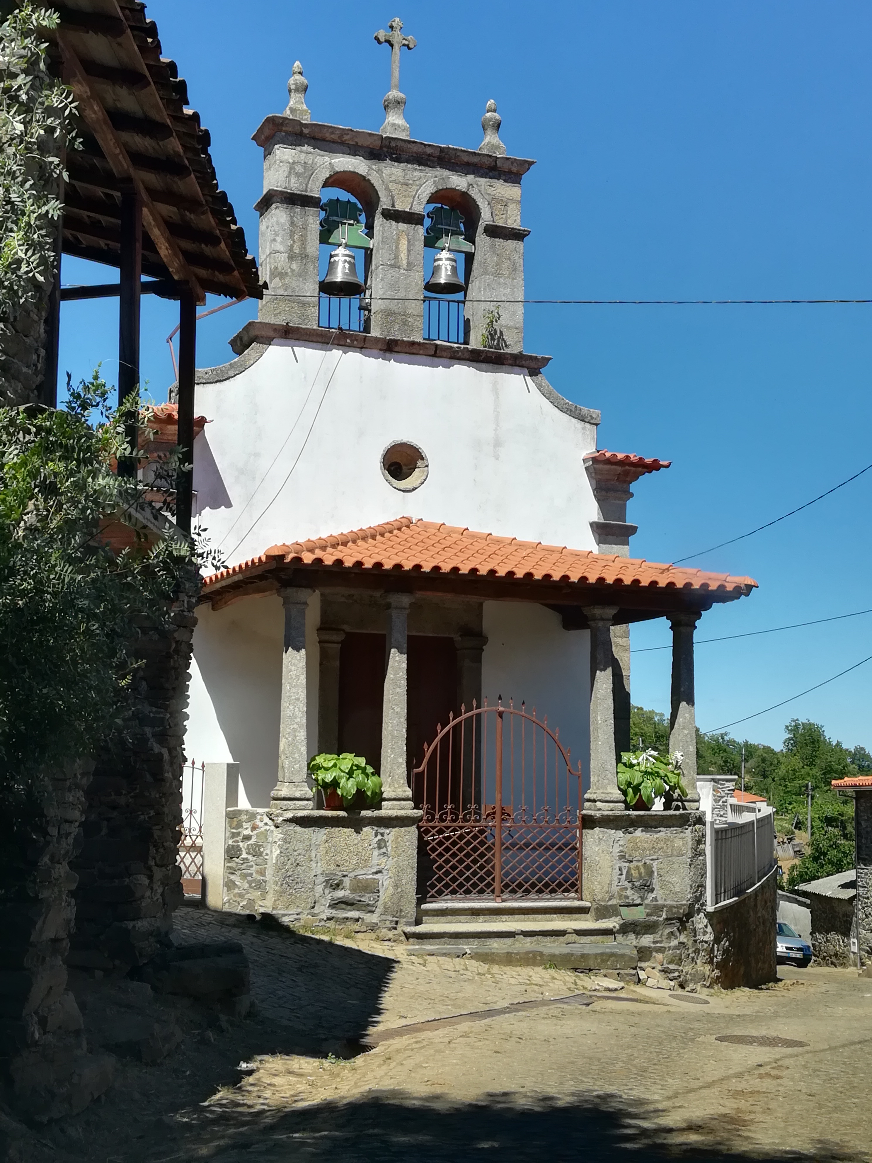 Igreja Paroquial de Fontes Barrosas