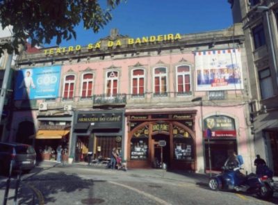 Fachada do Teatro de Sá da Bandeira