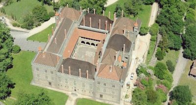 Vista aérea do Paço dos Duques de Bragança em Guimarães