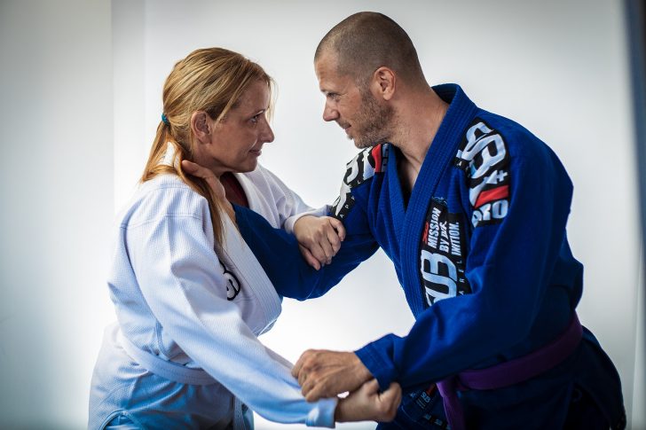 O jiu-jitsu inclui cerca de 180 técnicas diferentes