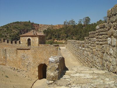 Castelo_de_Alenquer_-_Dec_2005